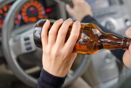 Efeito dominó: Motorista embriagado atinge carros estacionados e causa engavetamento em Apiacás